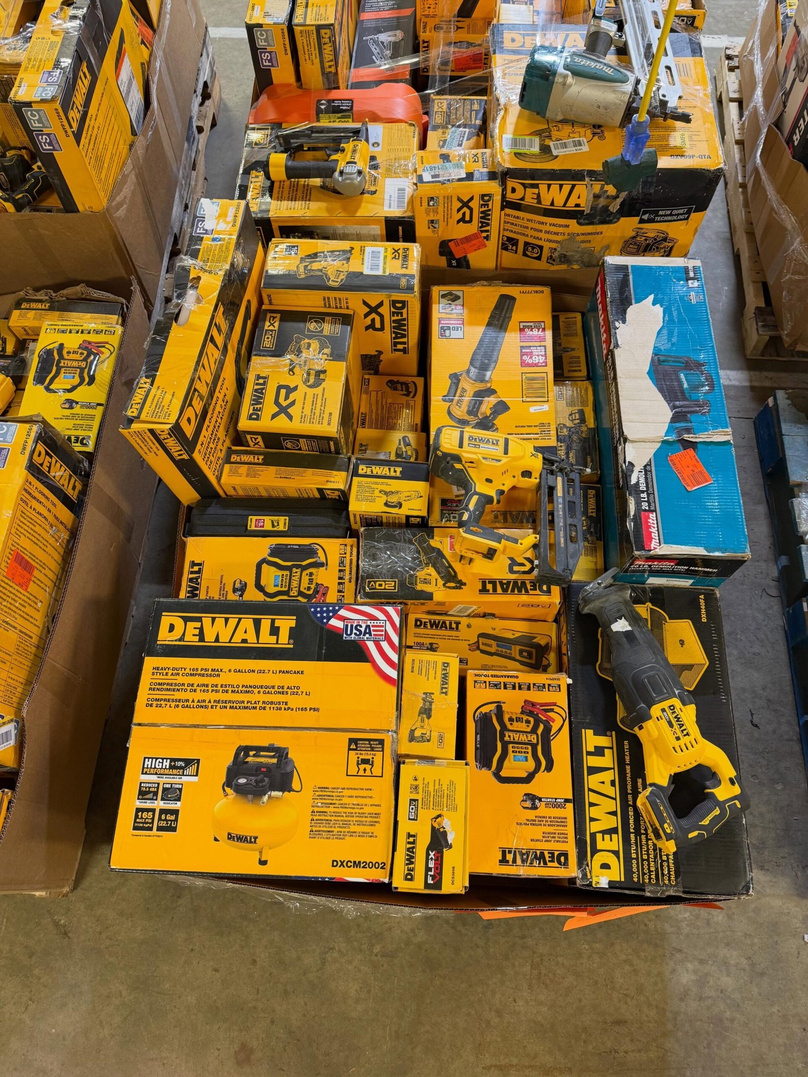 Dewalt hand tools pallet - Image 4