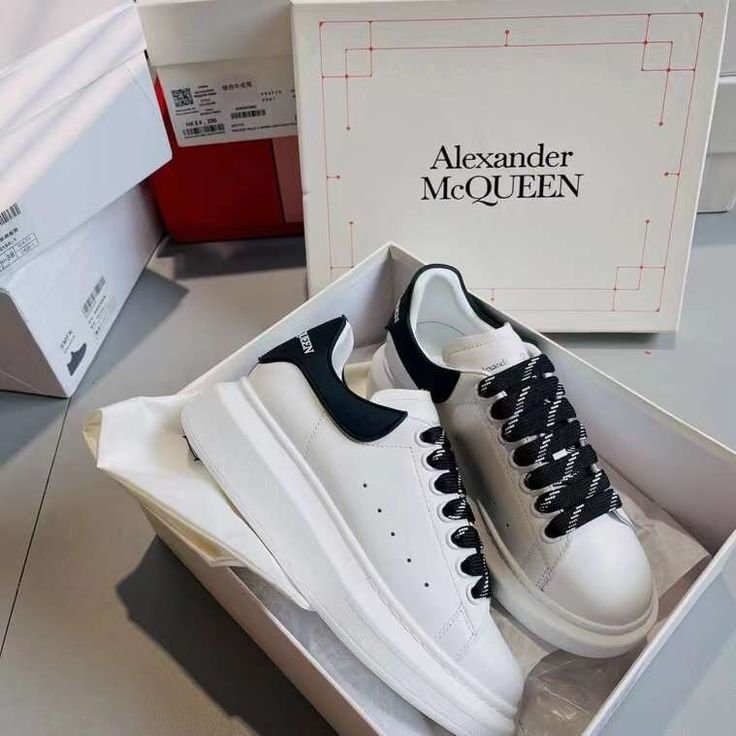 Alexander McQueen Shoes Pallets - Image 3