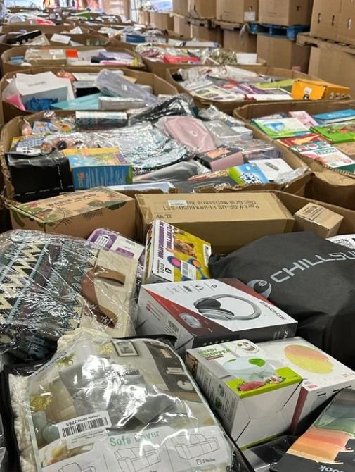 Bulk items pallet for sale - Image 3