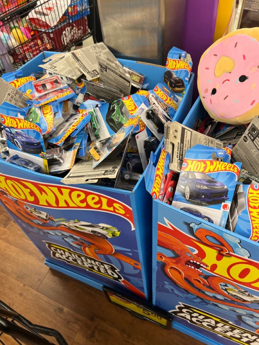 Hot wheels pallet for sale - Image 2