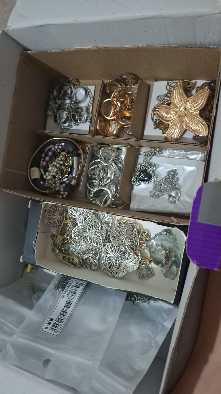 Jewelry liquidation pallet - Image 15