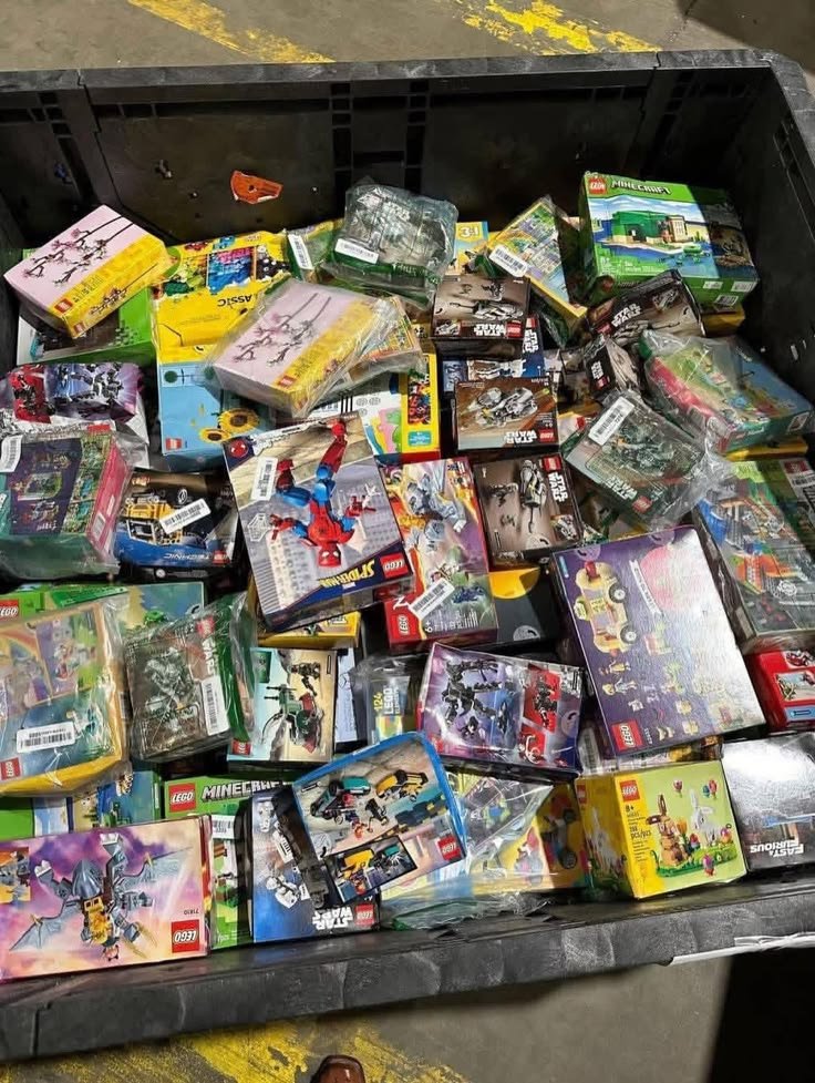 LEGO Liquidation Pallets - Image 4