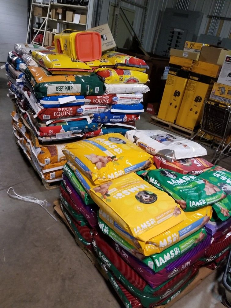 Pet food pallets for sale