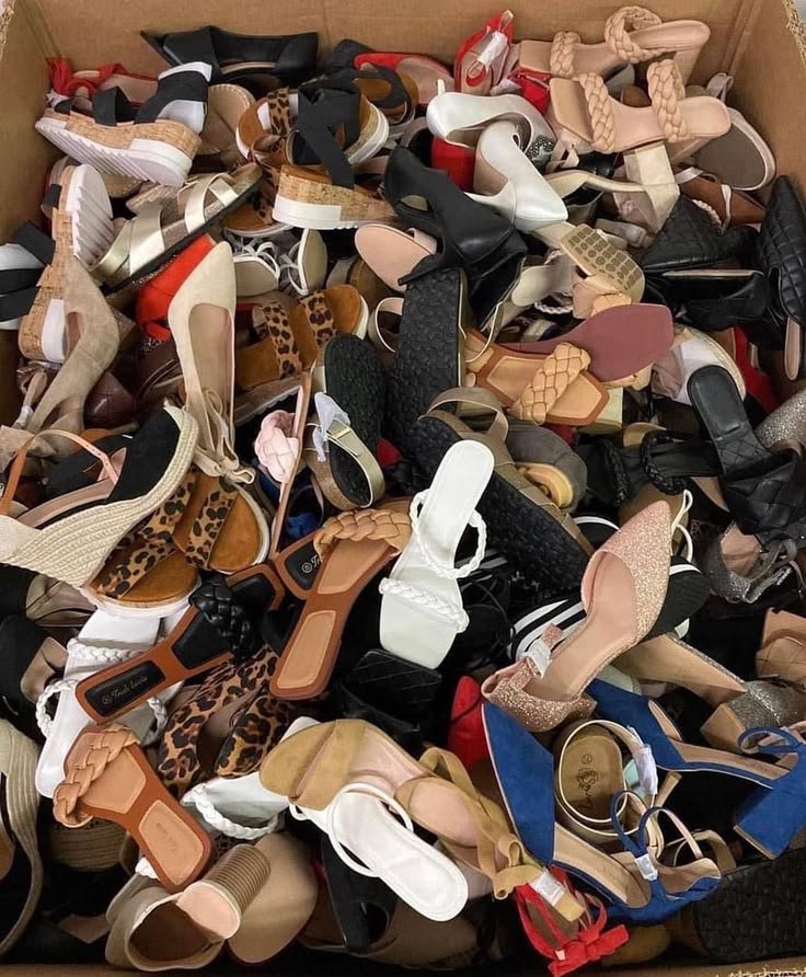 Target Women’s Shoes Pallet - Image 3