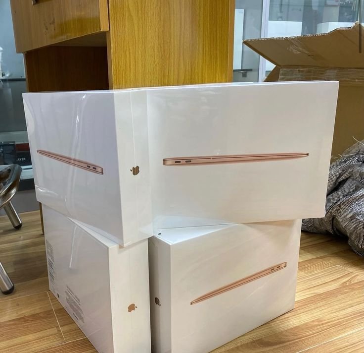 MacBook Air liquidation pallets - Image 5