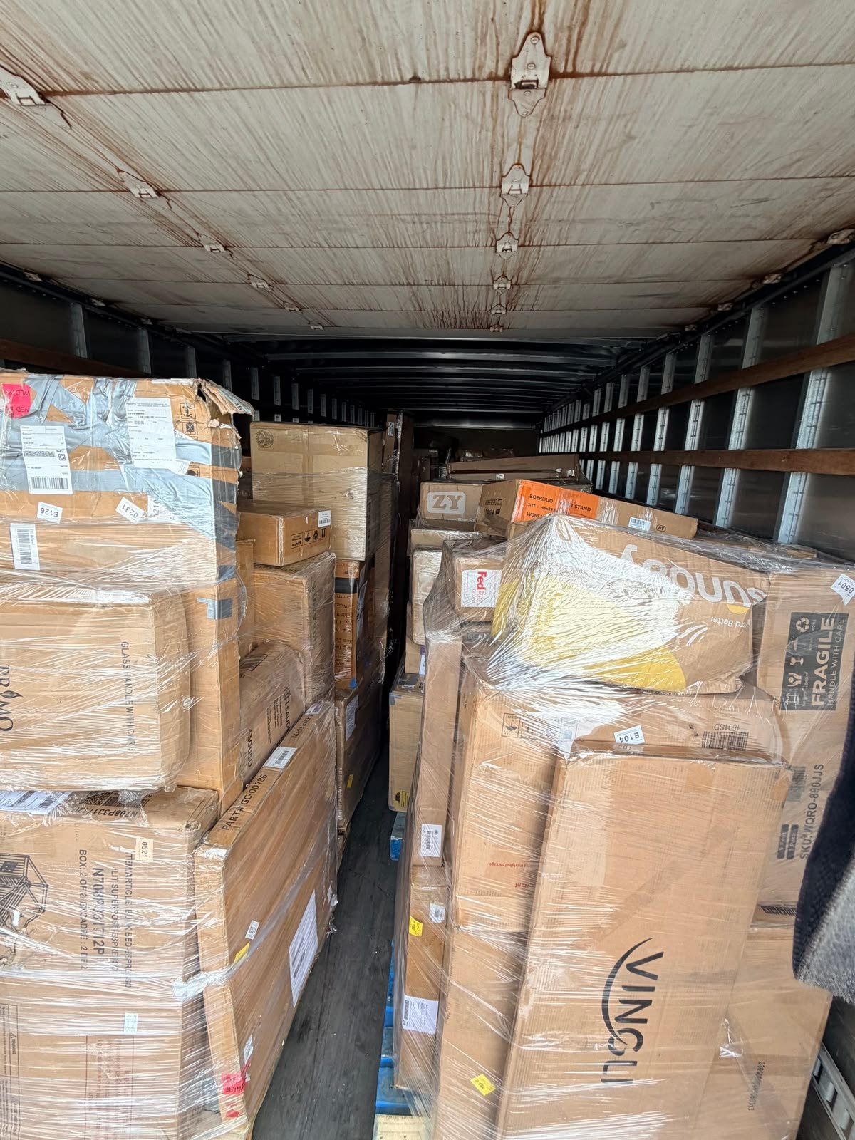 Wholesale truckload liquidation pallets