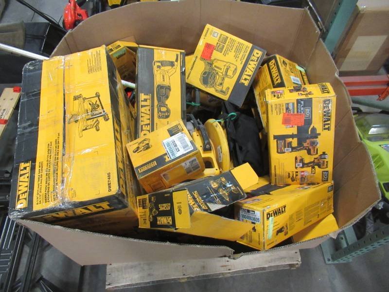 Dewalt hand tools pallet - Image 7