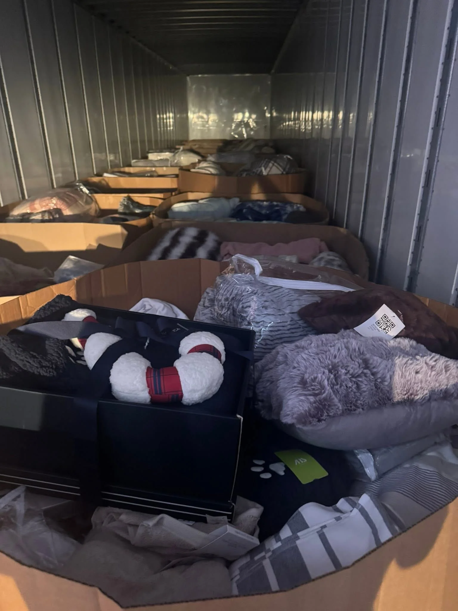 home bedding liquidation pallets