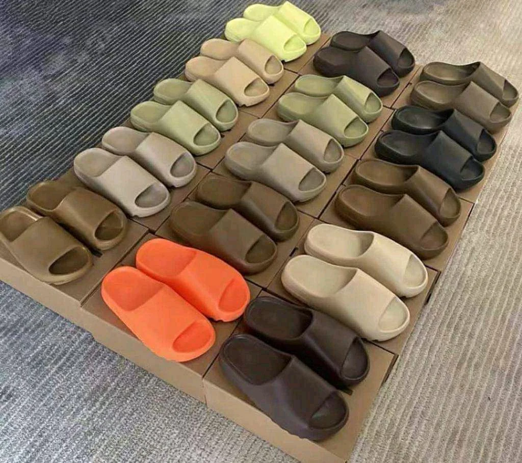 Yeezy Slides Pallets for Sale