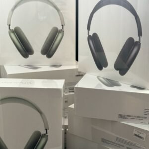 Apple AirPods Max pallet