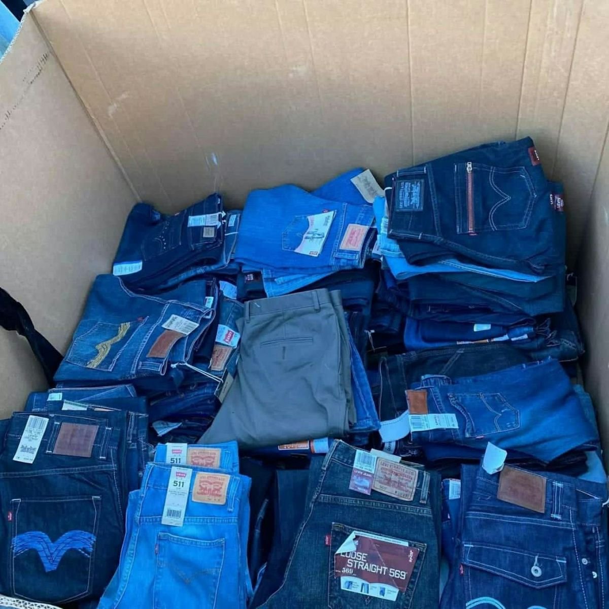Levi’s Jean Pallets