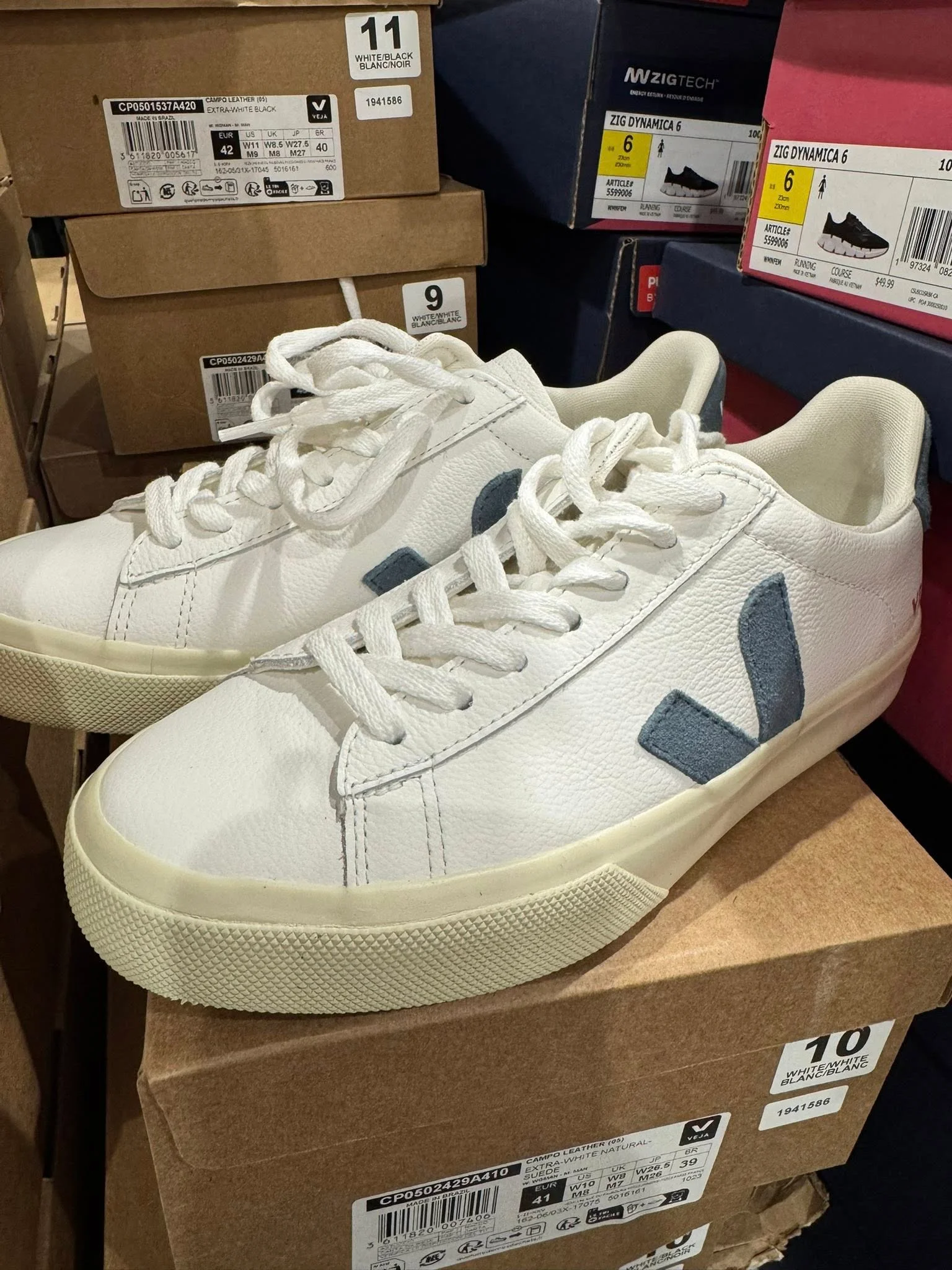 Veja Shoes Pallets - Image 5