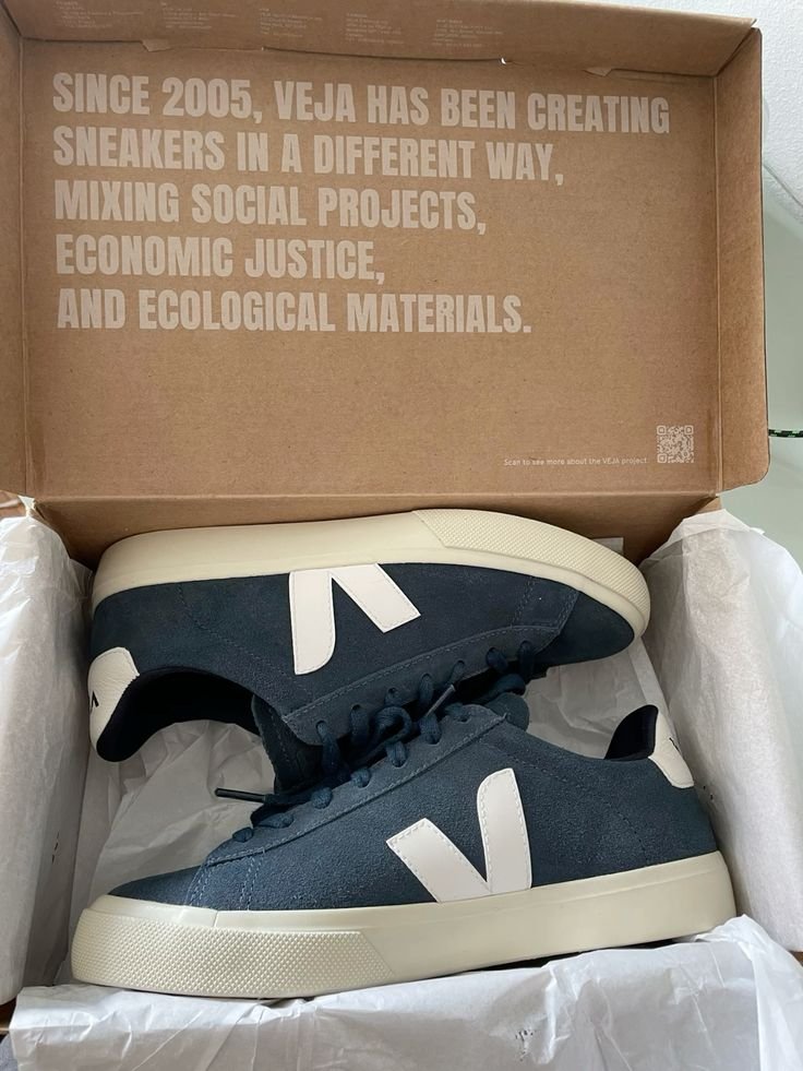 Veja Shoes Pallets - Image 7