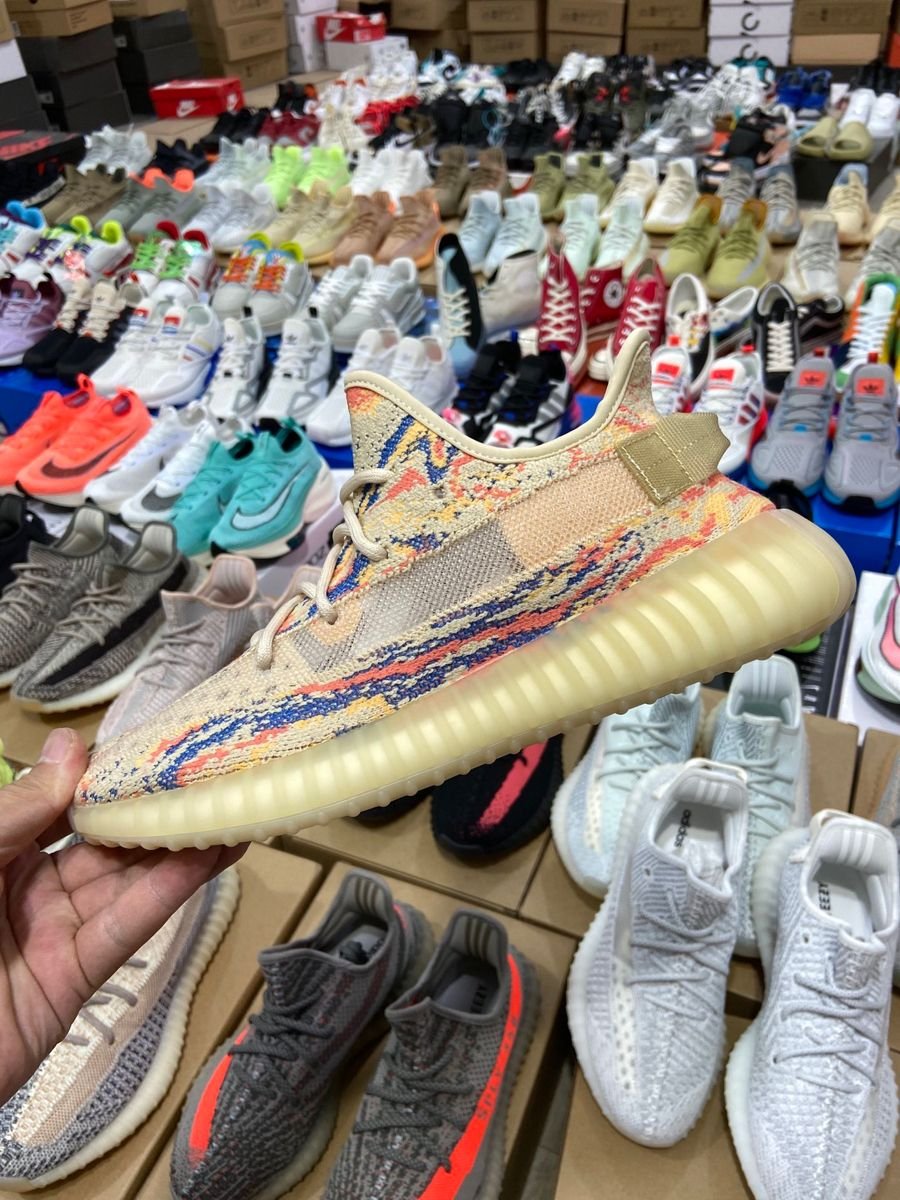 Yeezy Sneakers Pallets