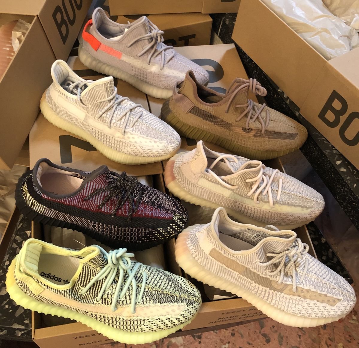 Yeezy Sneakers Pallets - Image 7